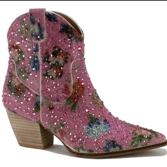 Betsy Johnson boots - Picture 2 of 2